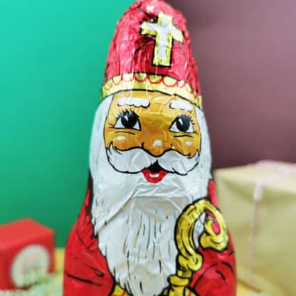 Saint Nicolas en chocolat au lait - 100g - 21cm – Image 3