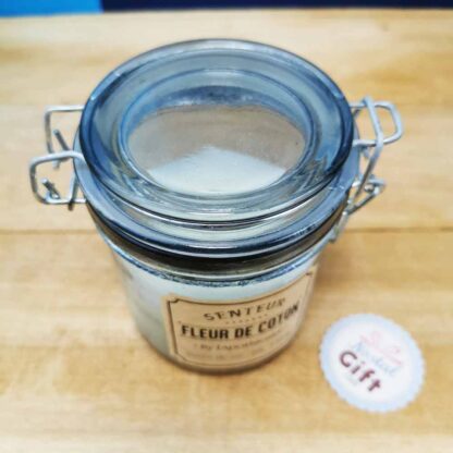 Bougie parfumée bocal apothicaire - Senteur Fleur de coton – Image 3