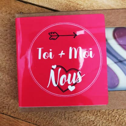 "TOI+MOI=NOUS " - Cœurs au chocolat au lait rouge et blanc x4