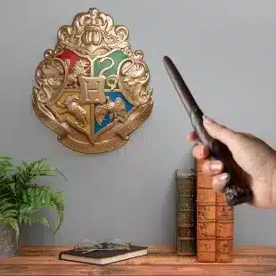 Harry Potter - Lampe Blasons Poudlard avec baguette de contrôle - Déco murale