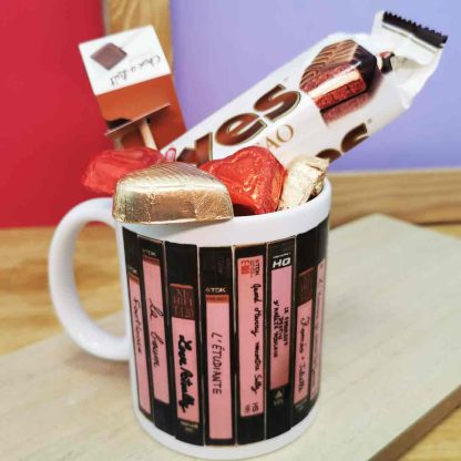 Mug films d'amour des années 80/90 et ses chocolats - Saint Valentin