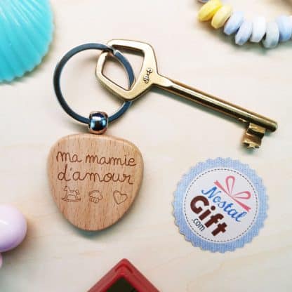 Porte clé coeur en bois personnalisable - "Ma mamie d'amour"