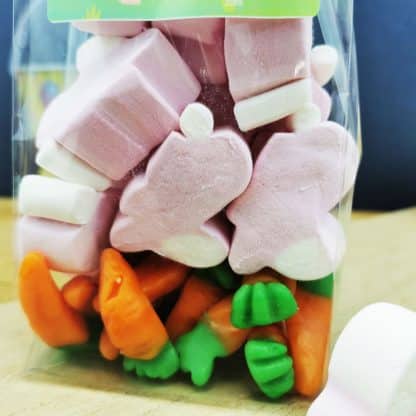 Sachet de bonbons de Pâques - Lapins guimauves avec petits bonbons carottes