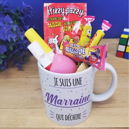 MUG "Je suis une marraine qui déchire" bonbons rétro 80 - Cadeau Marraine