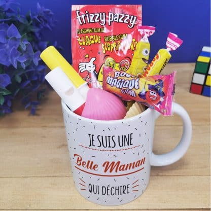 Mug bonbon années 80 "Je suis une belle maman qui déchire"