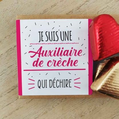 Cœurs au chocolat au lait et chocolat noir praliné x8 "Je suis une auxiliaire de crèche qui déchire"