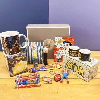 Coffret Cadeau Retour Vers Le Futur, dessous de verre, tasse et porte clé