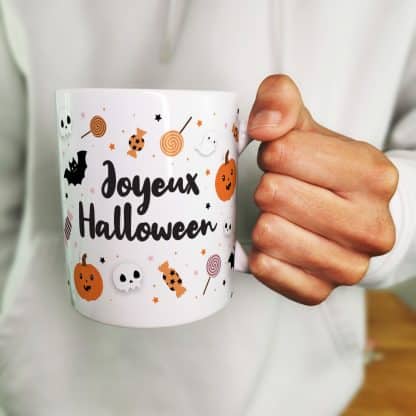 Mug et bonbons Halloween acidulés - Tarentules noires, dentiers et guimauves citrouille et tête de mort