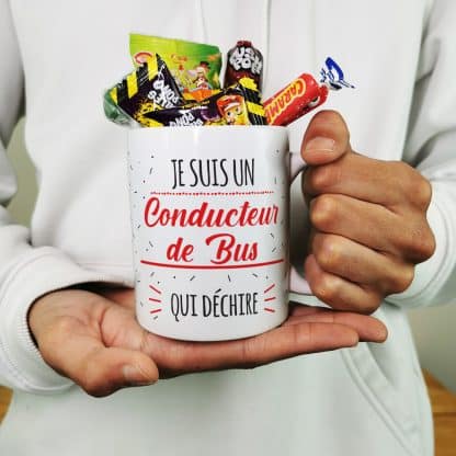 Mug bonbon années 90 "Je suis un conducteur de bus qui déchire" de la collection "Qui déchire"