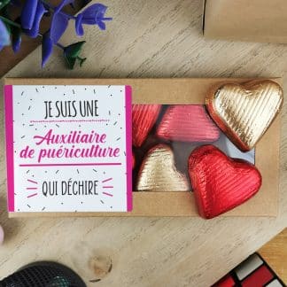 Cœurs au chocolat au lait et chocolat noir praliné x8 "je suis une auxiliaire de puériculture qui déchire"