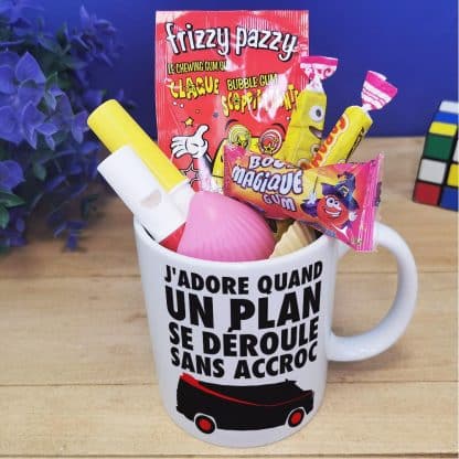 Mug bonbon années 80 "J'adore quand un plan se déroule sans accroc"