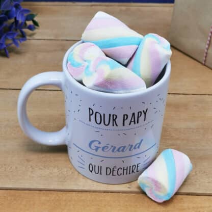 Mug et ses guimauves torsades x5 "Pour papy qui déchire"- cadeau personnalisé