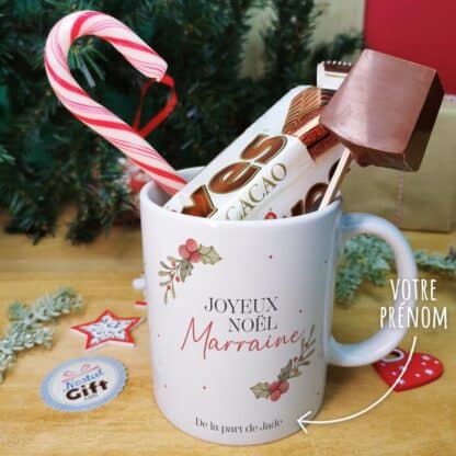 Mug "Joyeux Noël Marraine" personnalisé et ses confiseries rétro - Cadeau Noël