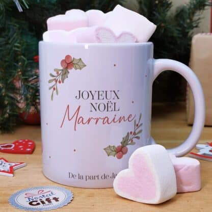 Mug "Joyeux Noël Marraine" personnalisé  et ses guimauves coeurs x10 - Cadeau Noël