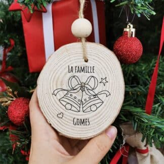 Boule de noël en bois - Personnalisé avec le nom de famille - Cloche de Noël