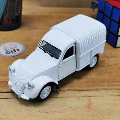 Voiture Miniature Citroën 2 CV Fourgonnette - Blanc