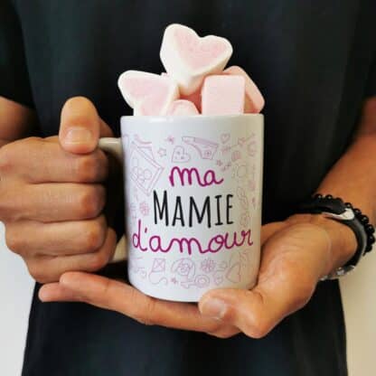 Mug "Ma mamie d'amour"  et ses guimauves coeurs x10