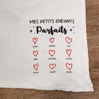 Coussin “Mes petits enfants parfaits” – De 2 à 12 prénoms - Cadeau mamie, papy personnalisé