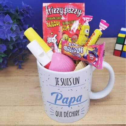 Mug personnalisable "Je suis un papa qui déchire" et ses bonbons des années 80