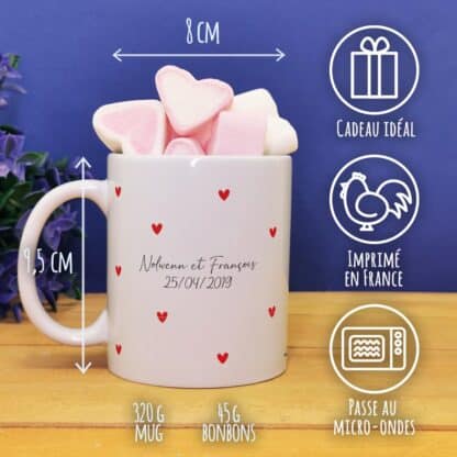 Mug "Petits coeurs" personnalisé et ses guimauves coeurs x10 - Cadeau couple