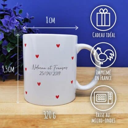 Mug "Petits coeurs" personnalisé et ses guimauves coeurs x10 - Cadeau couple