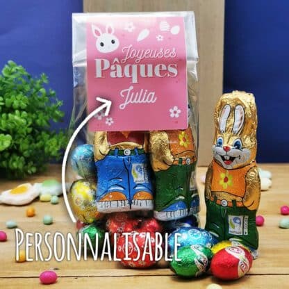 Sachet "Joyeuses Pâques" rose personnalisé - 10 Oeufs pralinés, 10 oeufs croustillants et 2 lapins en chocolat (25g)