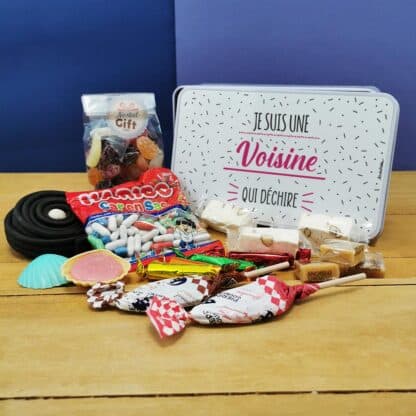 Coffret bonbons des années 60 "Je suis une voisine qui déchire" - cadeau personnalisé