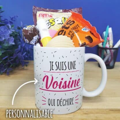 Mug bonbons des années 70 "Je suis une voisine qui déchire"- cadeau personnalisé