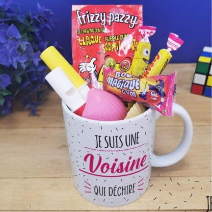 Mug bonbons des années 80 "Je suis une voisine qui déchire"- cadeau personnalisé