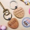 Porte clé coeur en bois personnalisable - "Mon beau-papa d'amour"