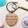 Porte clé coeur en bois personnalisable - "Mon beau-papa d'amour" – Image 5