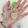 Porte clé coeur en bois personnalisable - "Mon beau-papa d'amour" – Image 2