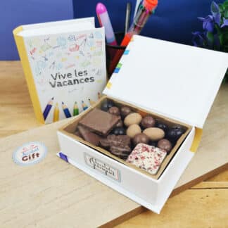 Livre "Vive les vacances" rempli de chocolat français (Maison Guinguet) - Cadeau Maîtresse